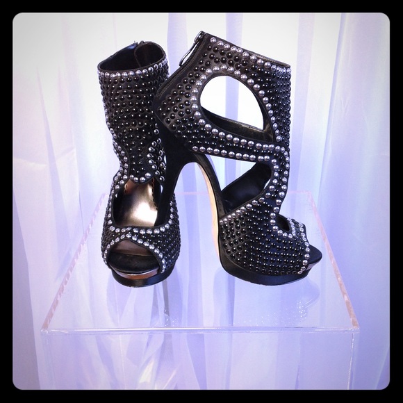 bebe Shoes - 🔥🔥Bebe studded heels.🔥🔥